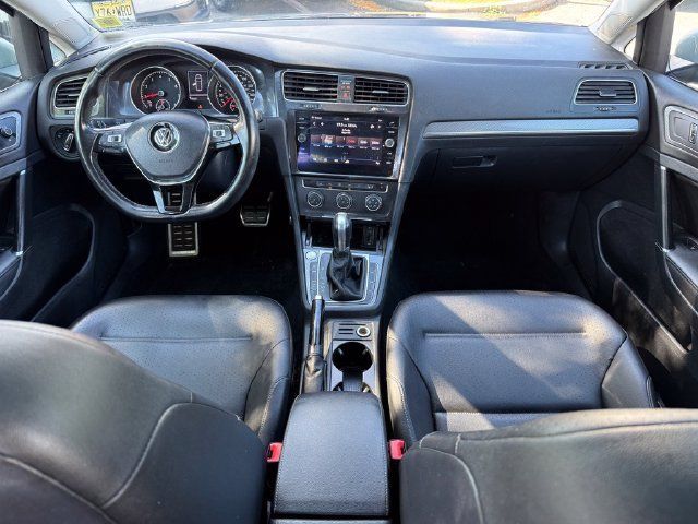 Used 2018 Volkswagen Golf Alltrack AWD/4WD image 25