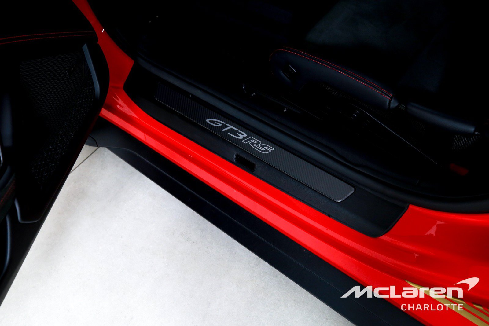 Used 2025 Porsche 911 GT3 RS w/ Weissach Package RWD image 16
