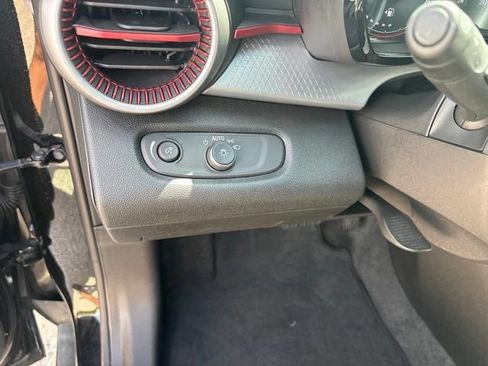 Used 2025 Chevrolet Trax RS w/ Driver Confidence Package FWD image 24
