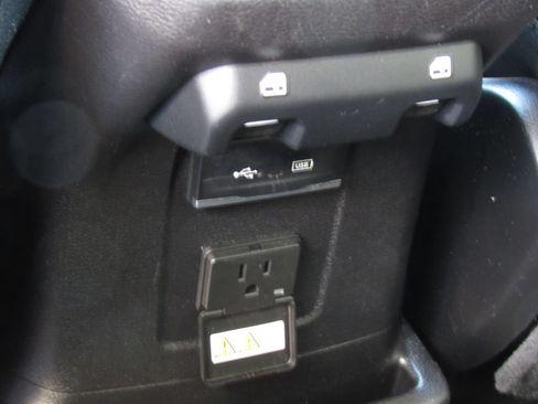 Used 2018 Jeep Wrangler Unlimited Rubicon AWD/4WD image 30