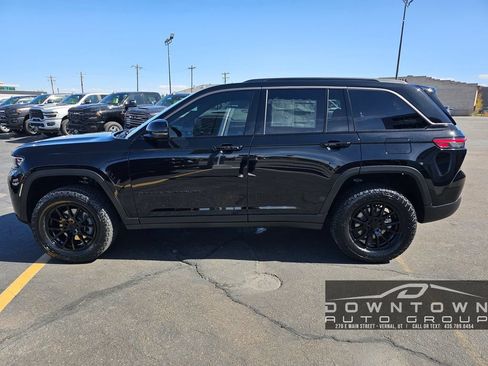 New 2026 Jeep Grand Cherokee Altitude AWD/4WD image 6