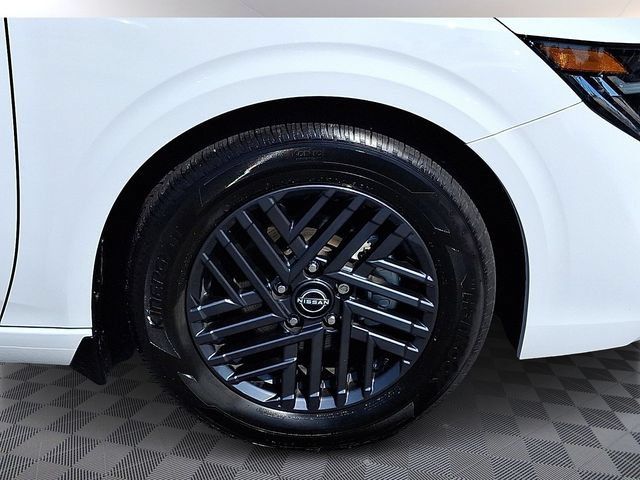 Used 2026 Nissan Sentra SV w/ SV Convenience Package FWD image 9