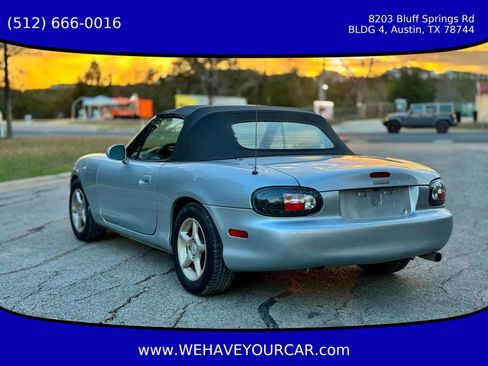 Used 1999 MAZDA MX-5 Miata RWD image 3