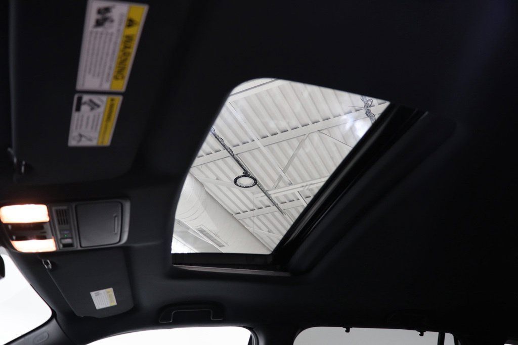 Used 2024 Honda Passport Black Edition image 32