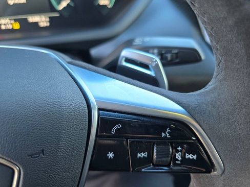 Used 2024 Audi e-tron GT Premium Plus image 25