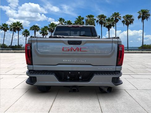Used 2024 GMC Sierra 2500 Denali w/ Denali Reserve Package AWD/4WD image 7