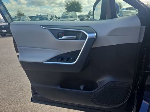 Certified 2025 Toyota RAV4 XLE image 27