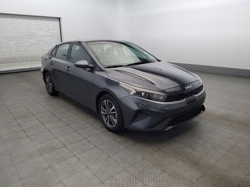 Used 2023 Kia Forte LXS image 13