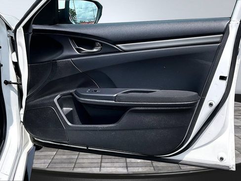 Used 2017 Honda Civic Sport image 16