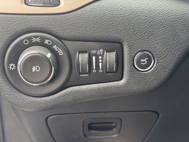 Used 2016 Jeep Cherokee 75th Anniversary FWD image 24