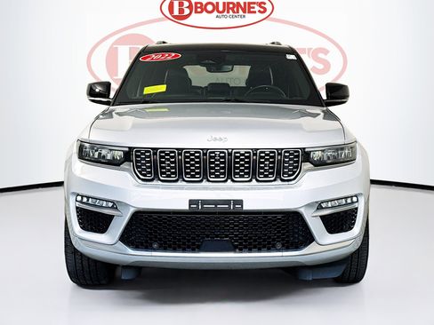 Used 2022 Jeep Grand Cherokee Summit AWD/4WD image 7