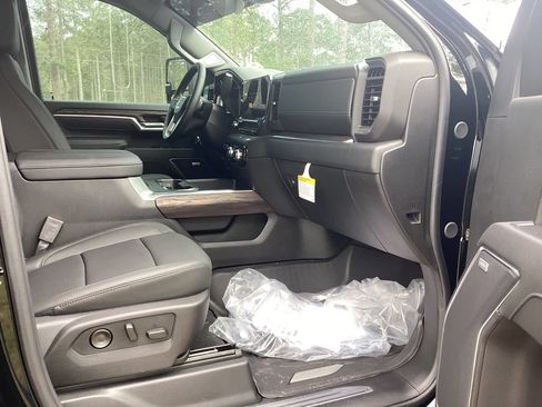 New 2026 GMC Sierra 2500 SLT w/ SLT Premium Package AWD/4WD image 24
