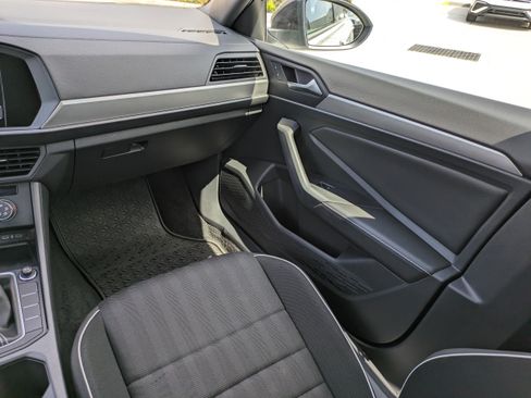 Certified 2024 Volkswagen Jetta Sport FWD image 16