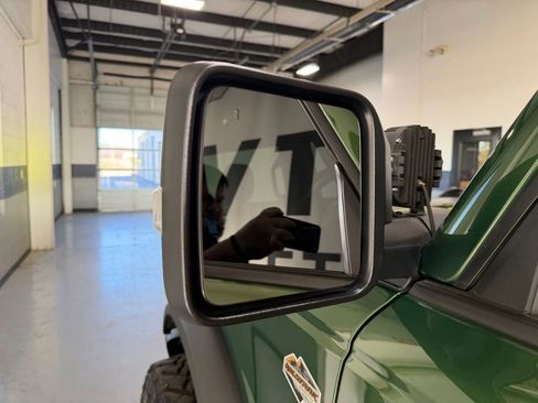 Used 2023 Ford Bronco Wildtrak image 12