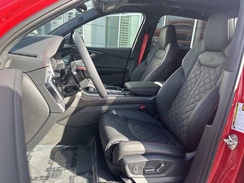 New 2026 Audi SQ7 Prestige image 9