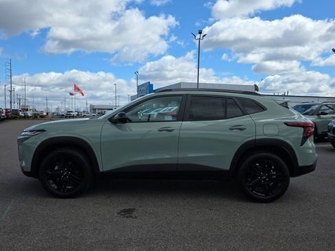 New 2026 Chevrolet Trax ACTIV w/ Driver Confidence Package image 2