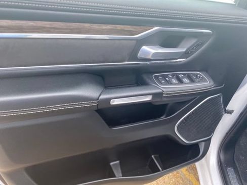 Used 2020 RAM 1500 Laramie w/ Off Road Group AWD/4WD image 17