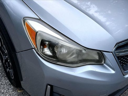 Used 2017 Subaru Crosstrek 2.0i Premium AWD/4WD image 30