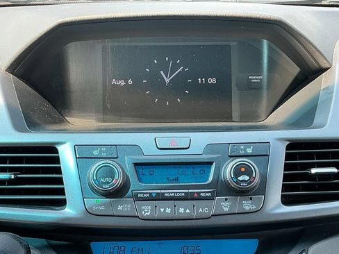 Used 2011 Honda Odyssey Touring image 34