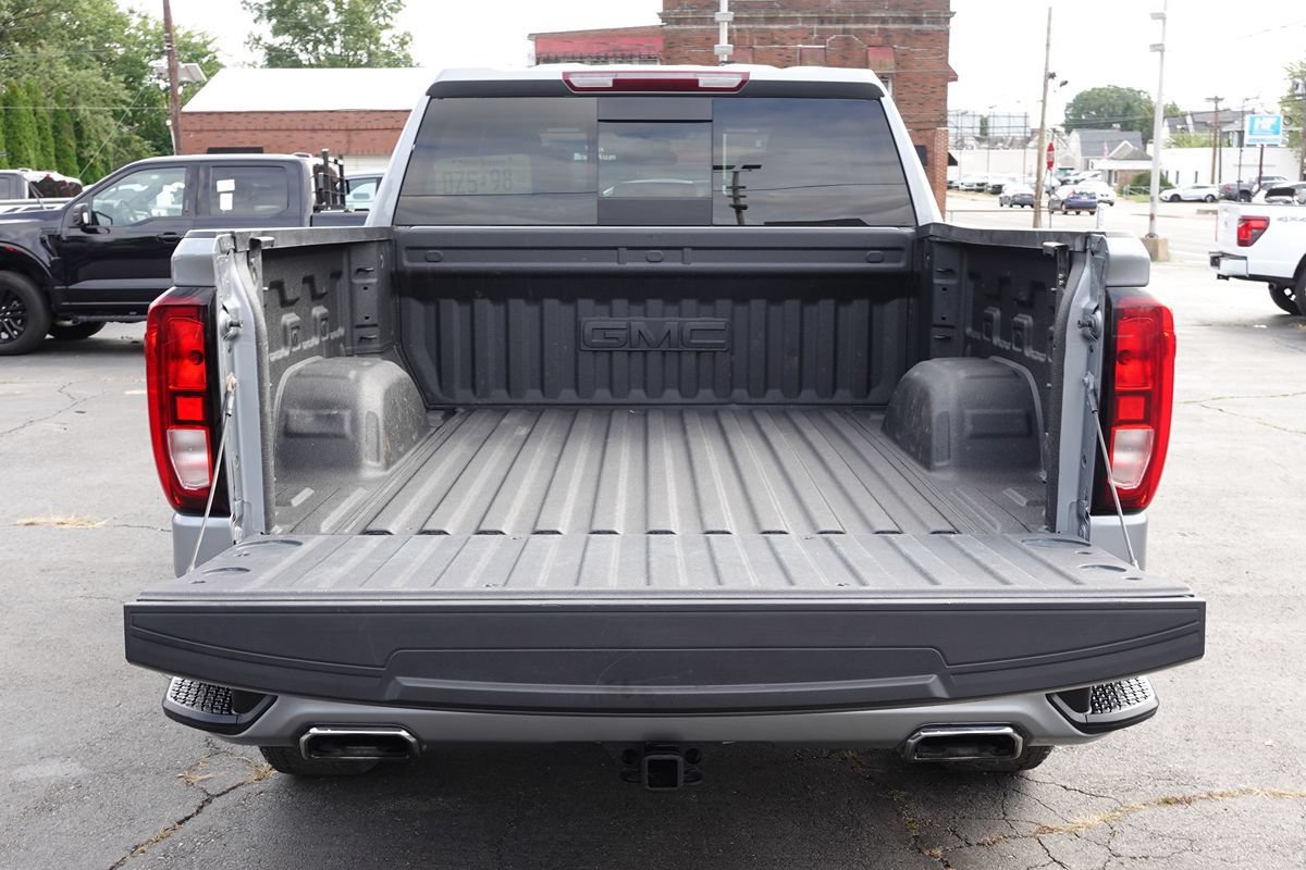 Used 2024 GMC Sierra 1500 Elevation w/ Elevation Premium Package AWD/4WD image 13