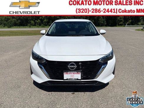 Used 2024 Nissan Sentra SV FWD image 2