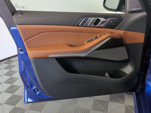 New 2026 BMW X7 M60i image 10