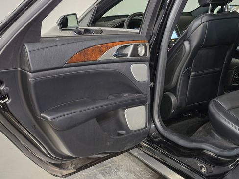 Used 2020 Lincoln MKZ Reserve w/ Luxury Package image 44