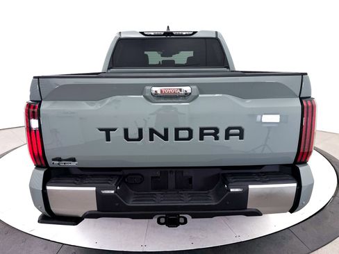Used 2025 Toyota Tundra Limited AWD/4WD image 16
