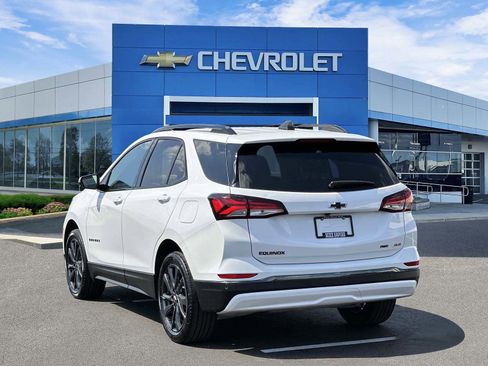 Certified 2023 Chevrolet Equinox RS w/ RS Leather Package AWD/4WD image 3