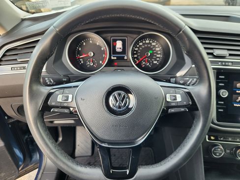 Used 2020 Volkswagen Tiguan SE image 9