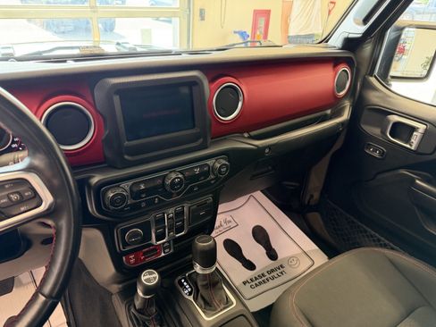 Used 2020 Jeep Gladiator Rubicon w/ Trailer Tow Package AWD/4WD image 8