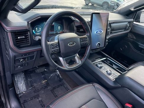 Certified 2022 Ford Expedition Limited image 12
