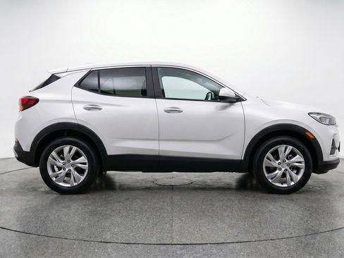 Used 2025 Buick Encore GX Preferred AWD/4WD image 11