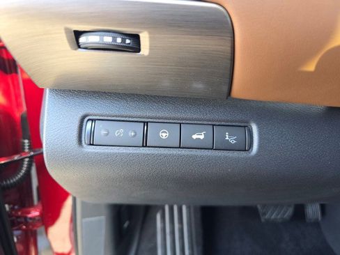 New 2025 Nissan Pathfinder Platinum image 28