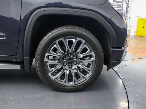Used 2025 GMC Sierra 1500 Denali Ultimate AWD/4WD image 39