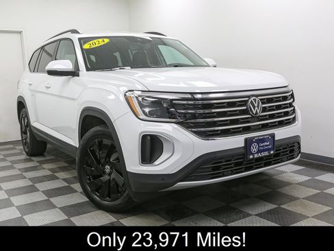 Certified 2024 Volkswagen Atlas SE AWD/4WD image 3