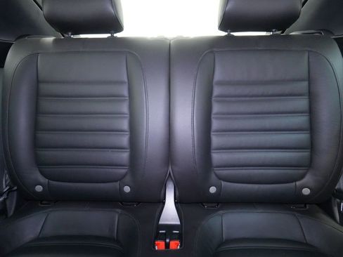 Used 2012 Volkswagen Beetle Turbo FWD image 15