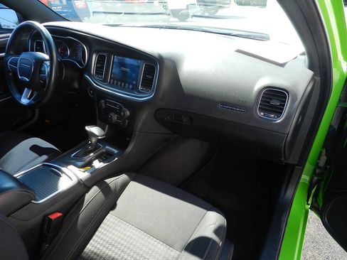 Used 2017 Dodge Charger SXT w/ Rallye Group RWD image 13
