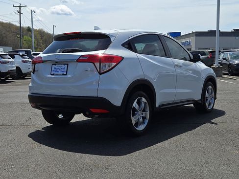 Certified 2022 Honda HR-V LX image 5