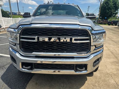 Used 2022 RAM 4500 Tradesman w/ Chrome Appearance Group AWD/4WD image 10