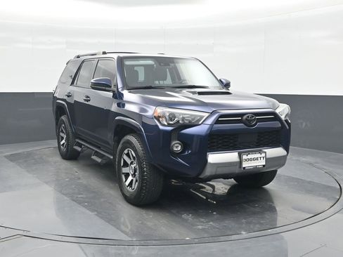 Used 2022 Toyota 4Runner TRD Off-Road image 8