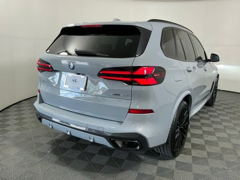 Used 2025 BMW X5 xDrive40i w/ M Sport Package AWD/4WD image 5