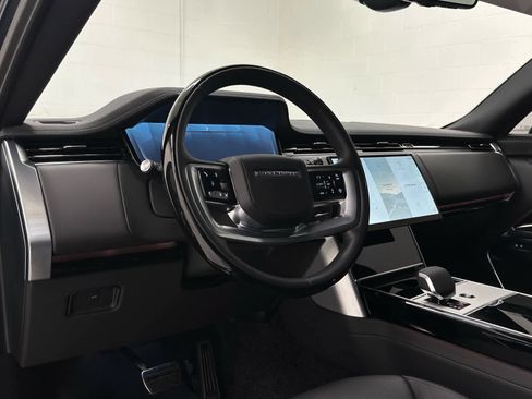 Used 2026 Land Rover Range Rover Long Wheelbase SE AWD/4WD image 10