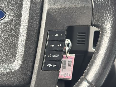 Used 2013 Ford F150 XLT w/ Mid Equipment Group image 20