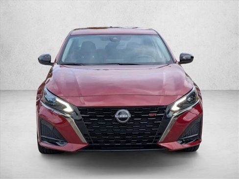 Certified 2025 Nissan Altima 2.5 SR AWD/4WD image 2