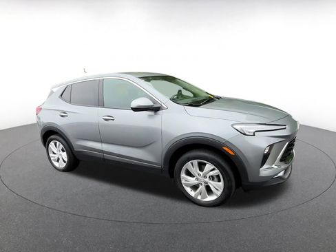 Used 2025 Buick Encore GX Preferred AWD/4WD image 2