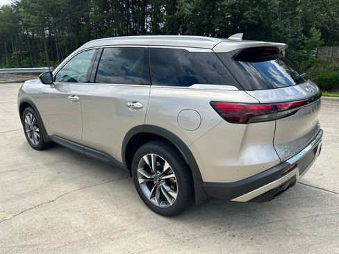Used 2023 INFINITI QX60 Luxe w/ Cargo Package AWD/4WD image 3