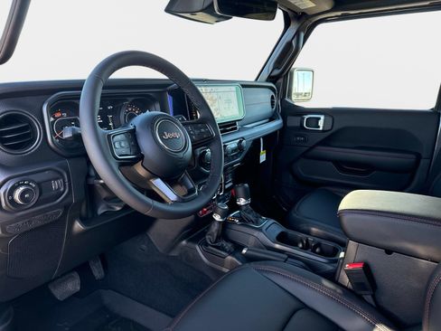 New 2026 Jeep Wrangler Unlimited Rubicon w/ Safety Group image 31