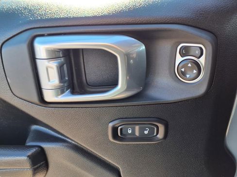 Certified 2024 Jeep Wrangler Unlimited Rubicon image 22