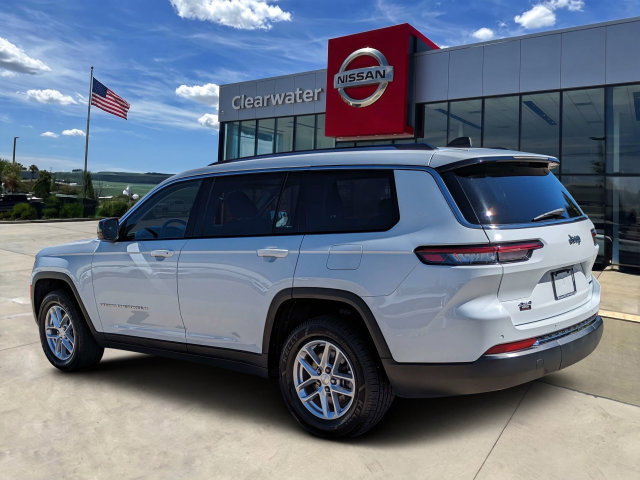 Used 2023 Jeep Grand Cherokee L Laredo AWD/4WD image 7